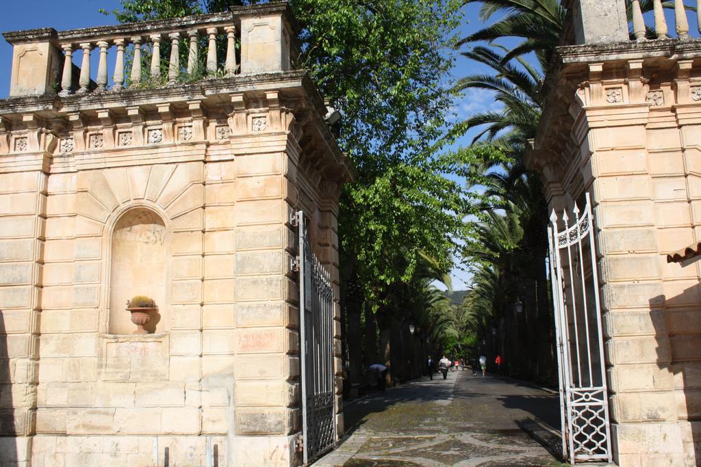 לינה וארוחת בוקר רגוזה La Chiave Di Volta מראה חיצוני תמונה